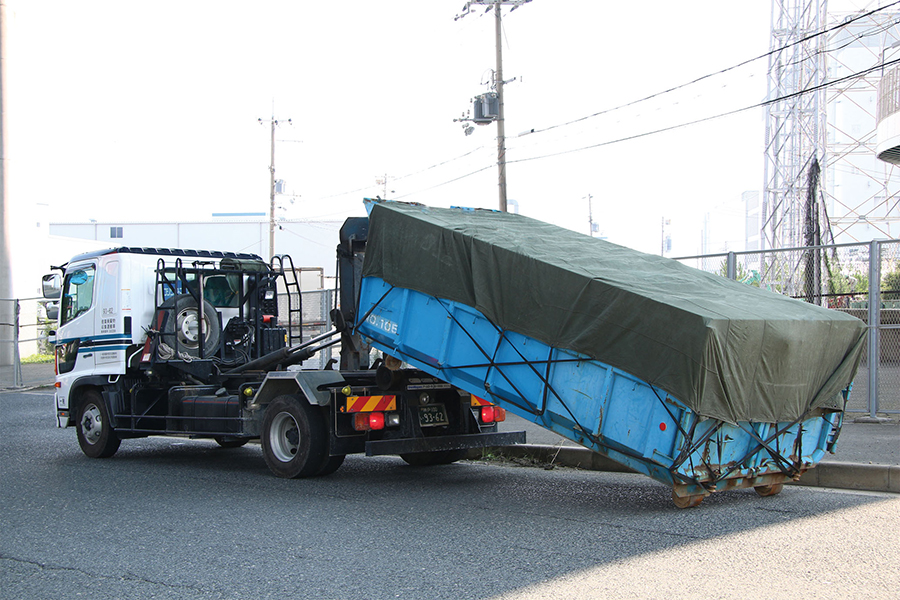 アームロール車