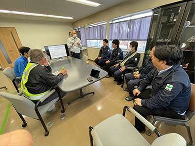 専門家による安全パトロールの様子