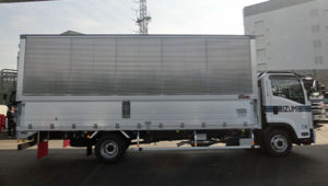 4t ウイング車